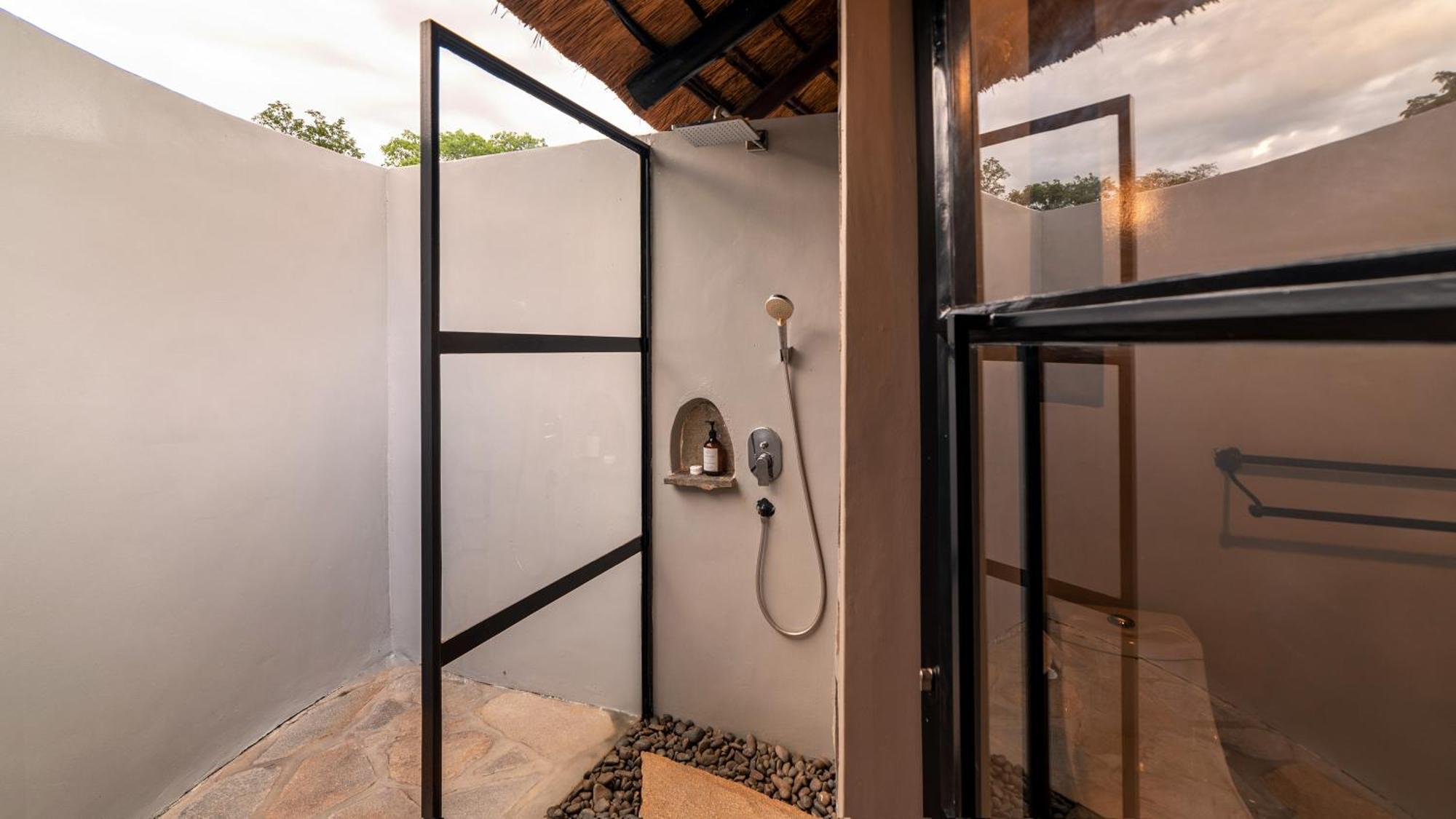 Sambiya River Lodge Karuma Exterior photo